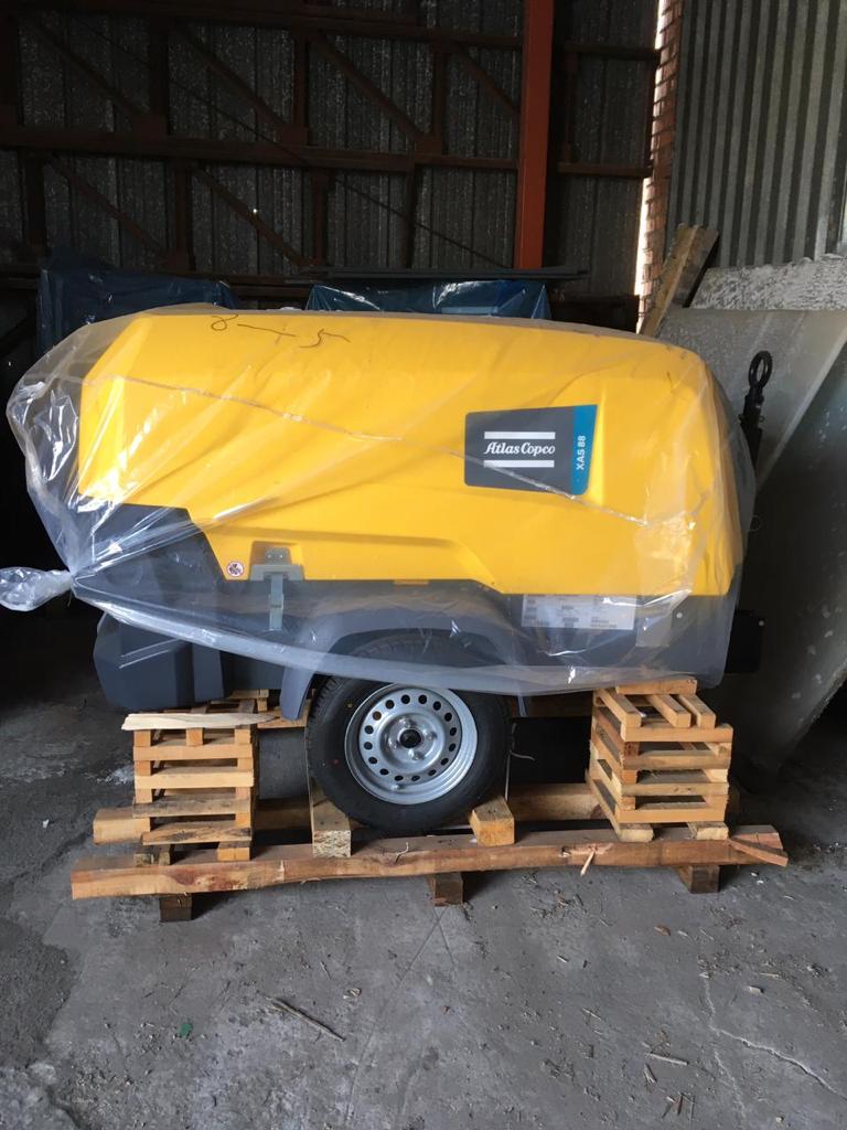 Винтовой компрессор "ATLAS COPCO" XAS 88 Kd (на шасси) (К)